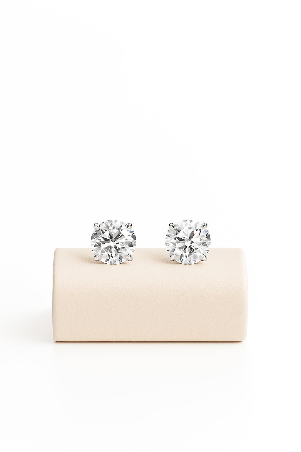 ROUND STUDS 2.5 CARATS