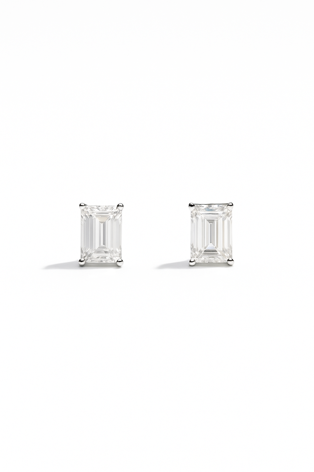EMERALD STUDS 2.0 CARATS